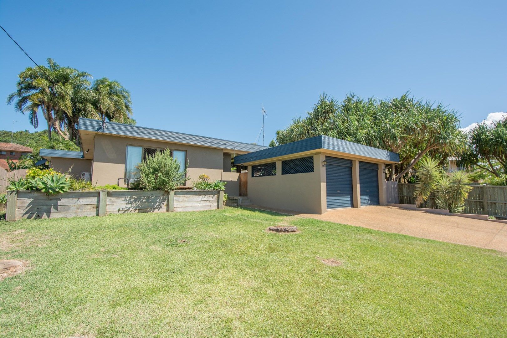 11 Meghan Crescent, Qunaba QLD 4670, Image 2