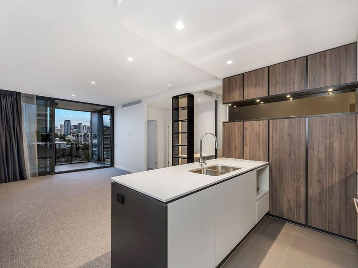 709/232 Wellington Road, Kangaroo Point QLD 4169, Image 1