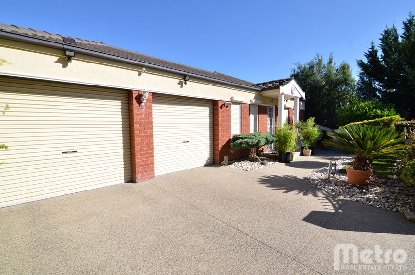 21 Augusta Crescent, Sunshine North VIC 3020, Image 1