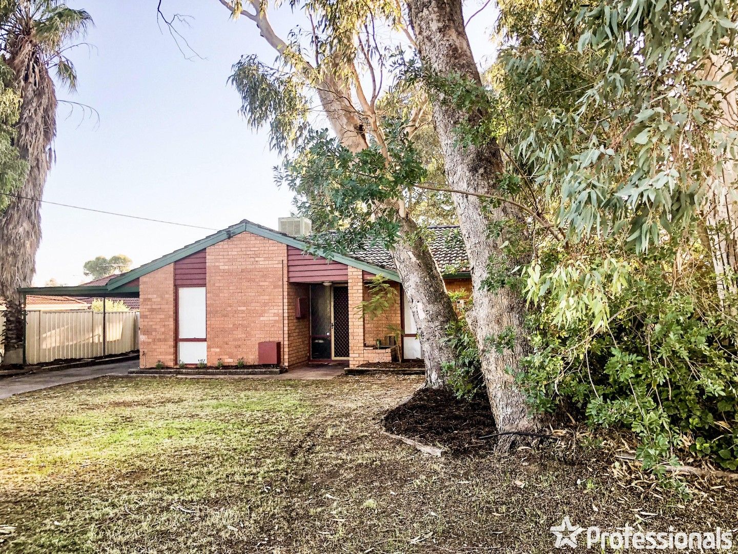 12 Delamere Way, Camillo WA 6111, Image 0