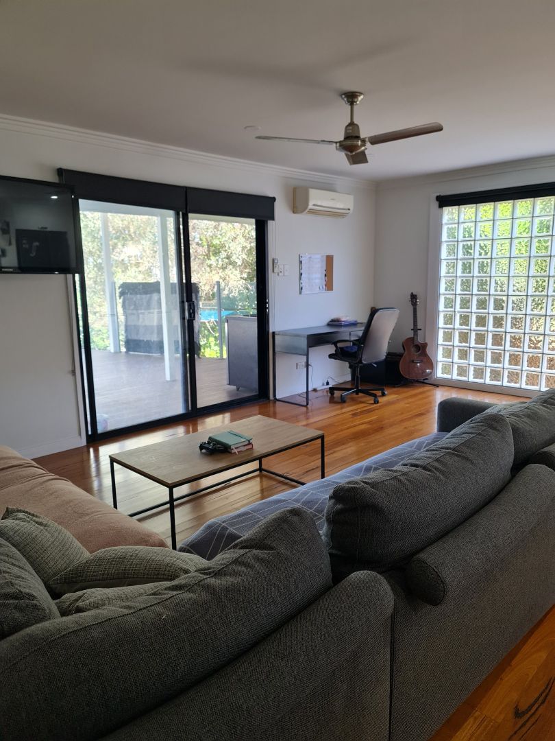 86 South Queensborough Parade, Karalee QLD 4306 House For Rent 800 Domain