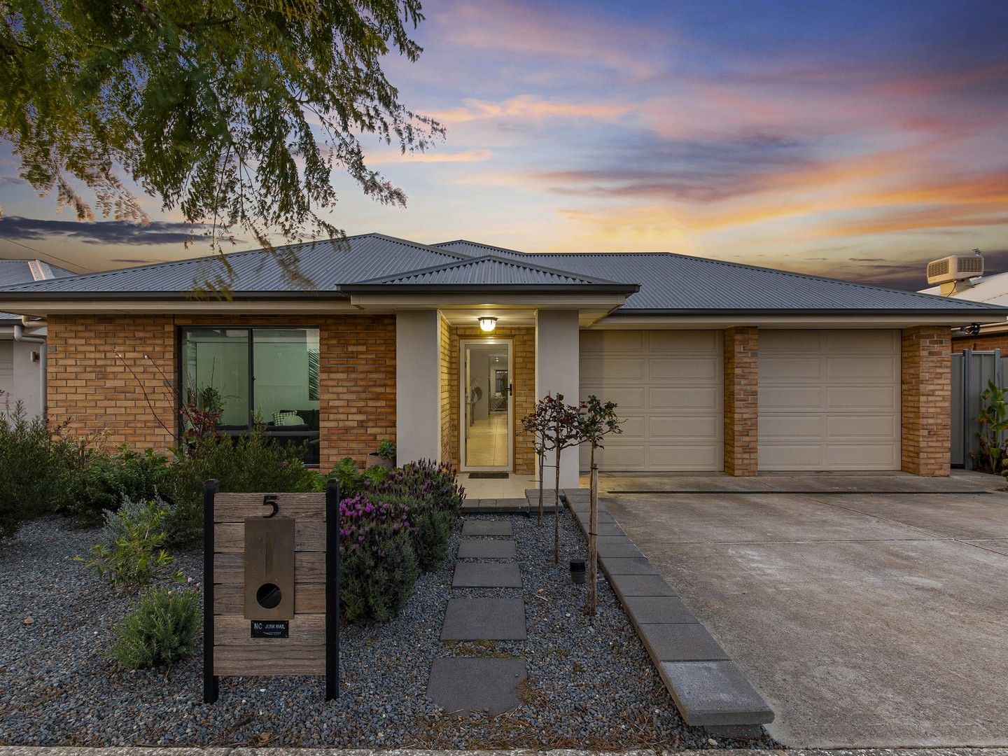 5 Sunrise Drive, Woodcroft SA 5162, Image 0