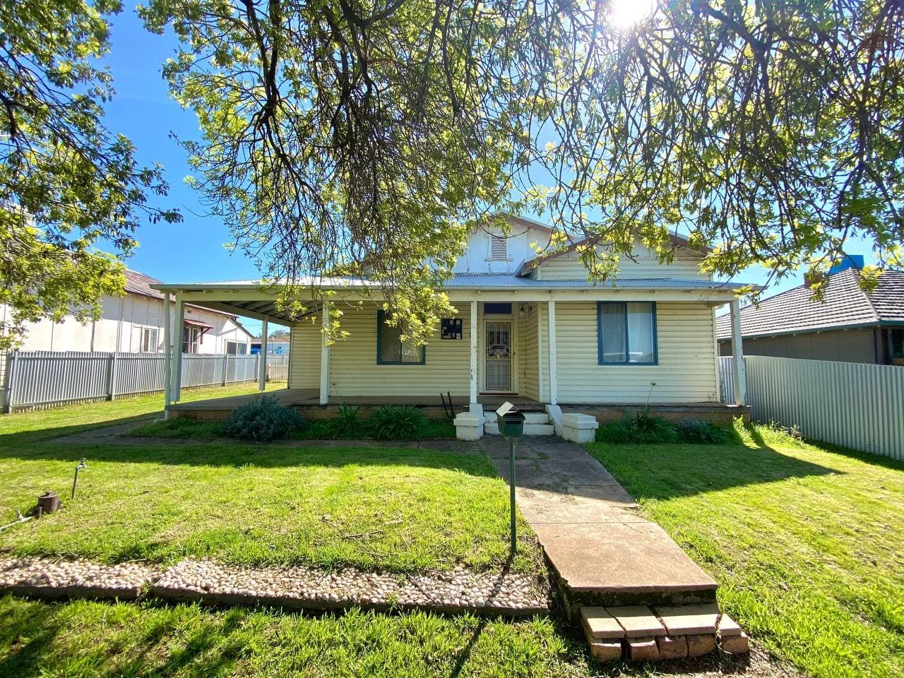 2 bedrooms House in 41 Clarinda Street PARKES NSW, 2870