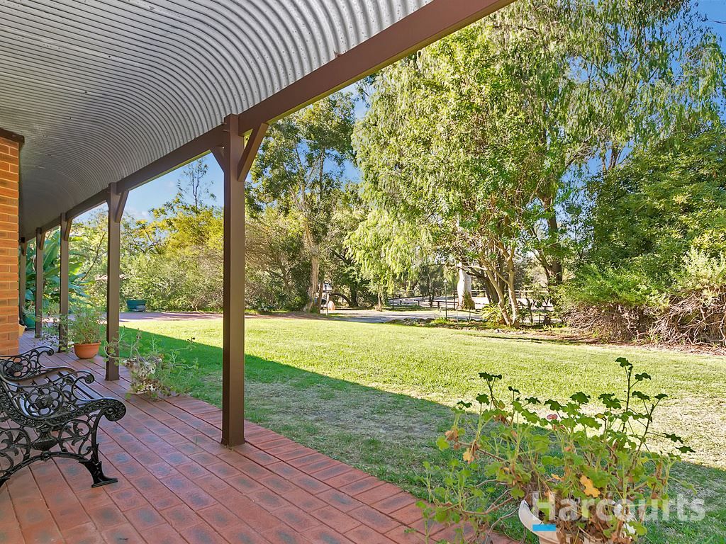 6 Tulloch Court, Jandabup WA 6077, Image 2