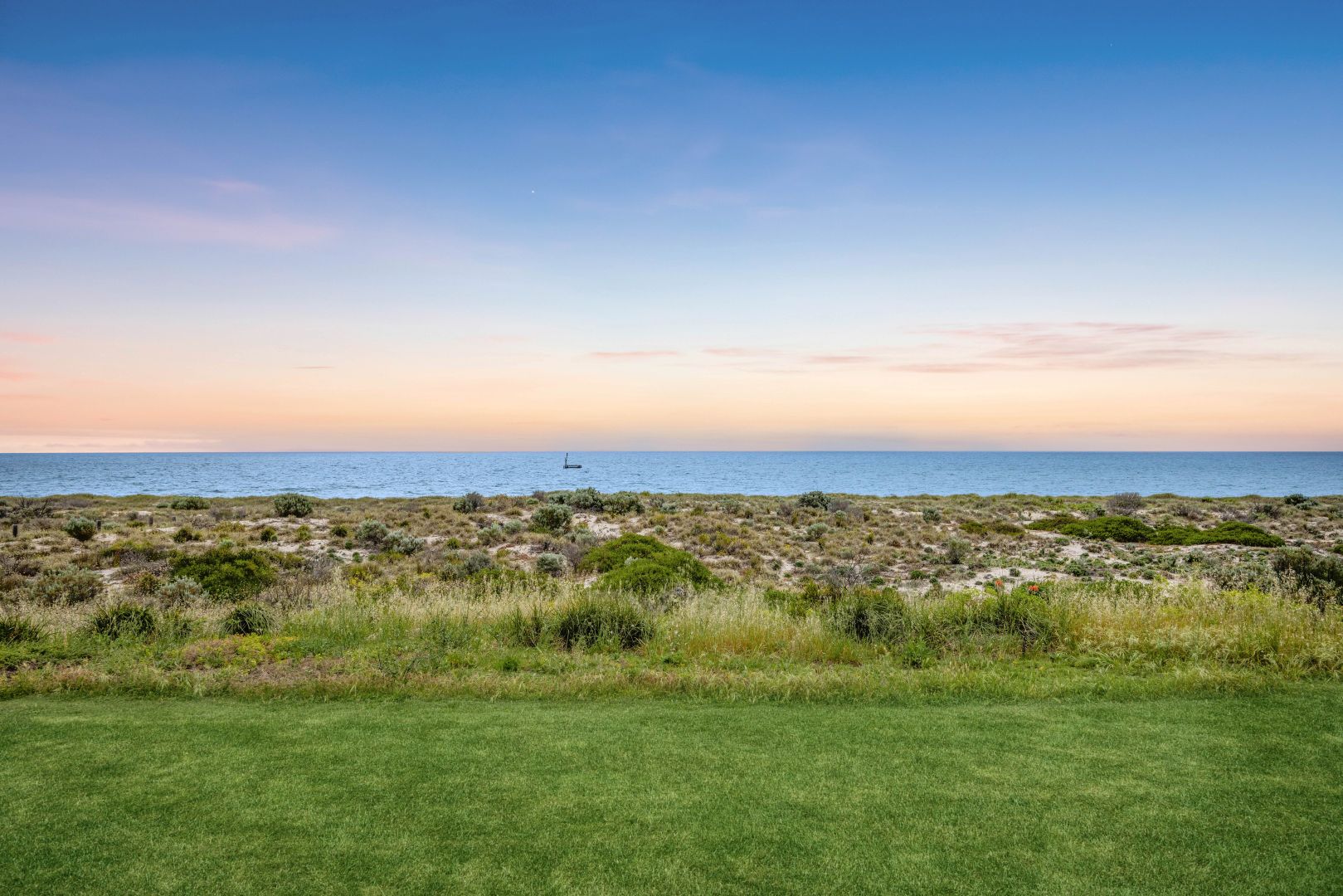 43 Seaview Road, Tennyson SA 5022, Image 2