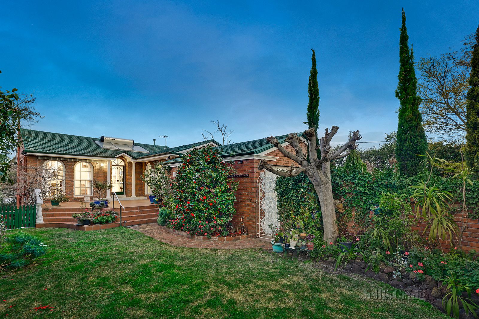 2 Banool Street, Cheltenham VIC 3192