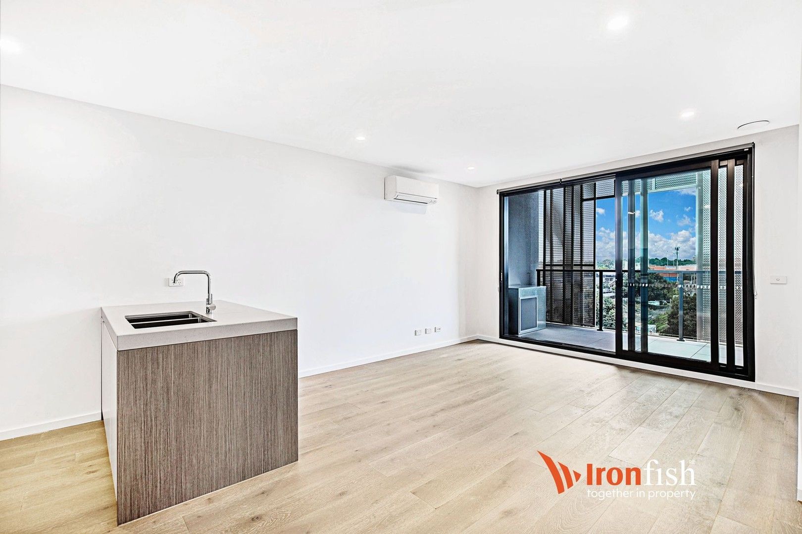 2 bedrooms Apartment / Unit / Flat in 506/251 Johnston Street ABBOTSFORD VIC, 3067
