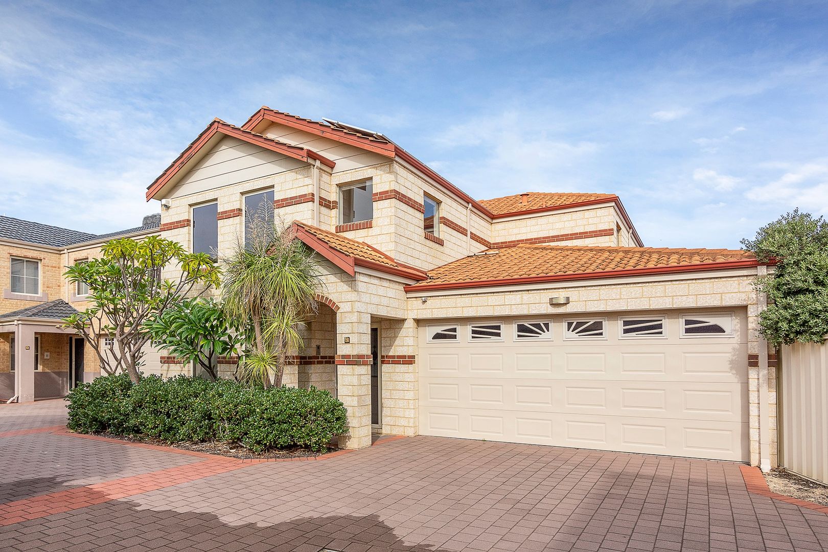 2/8 Batsford Way, Canning Vale WA 6155