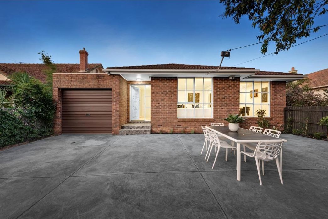 3 bedrooms House in 1/14 Foster Avenue GLEN HUNTLY VIC, 3163