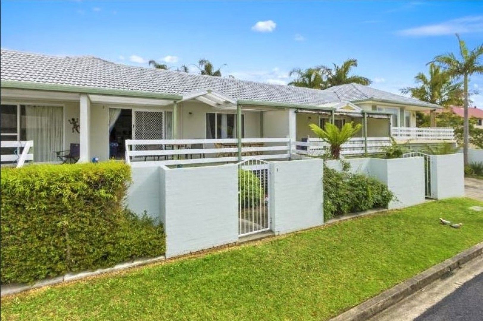 2 bedrooms Apartment / Unit / Flat in 3/17-19 Peter Crescent BATEHAVEN NSW, 2536