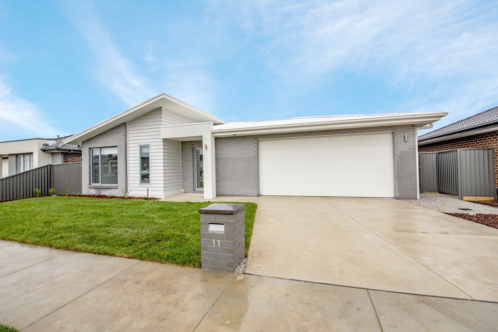 4 bedrooms House in 11 Beaston Way LUCAS VIC, 3350