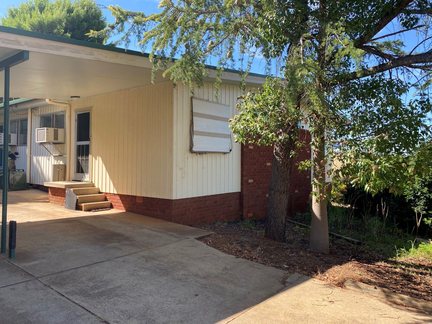 4/63 Haig Street, Temora NSW 2666 Apartment For Rent 150 Domain