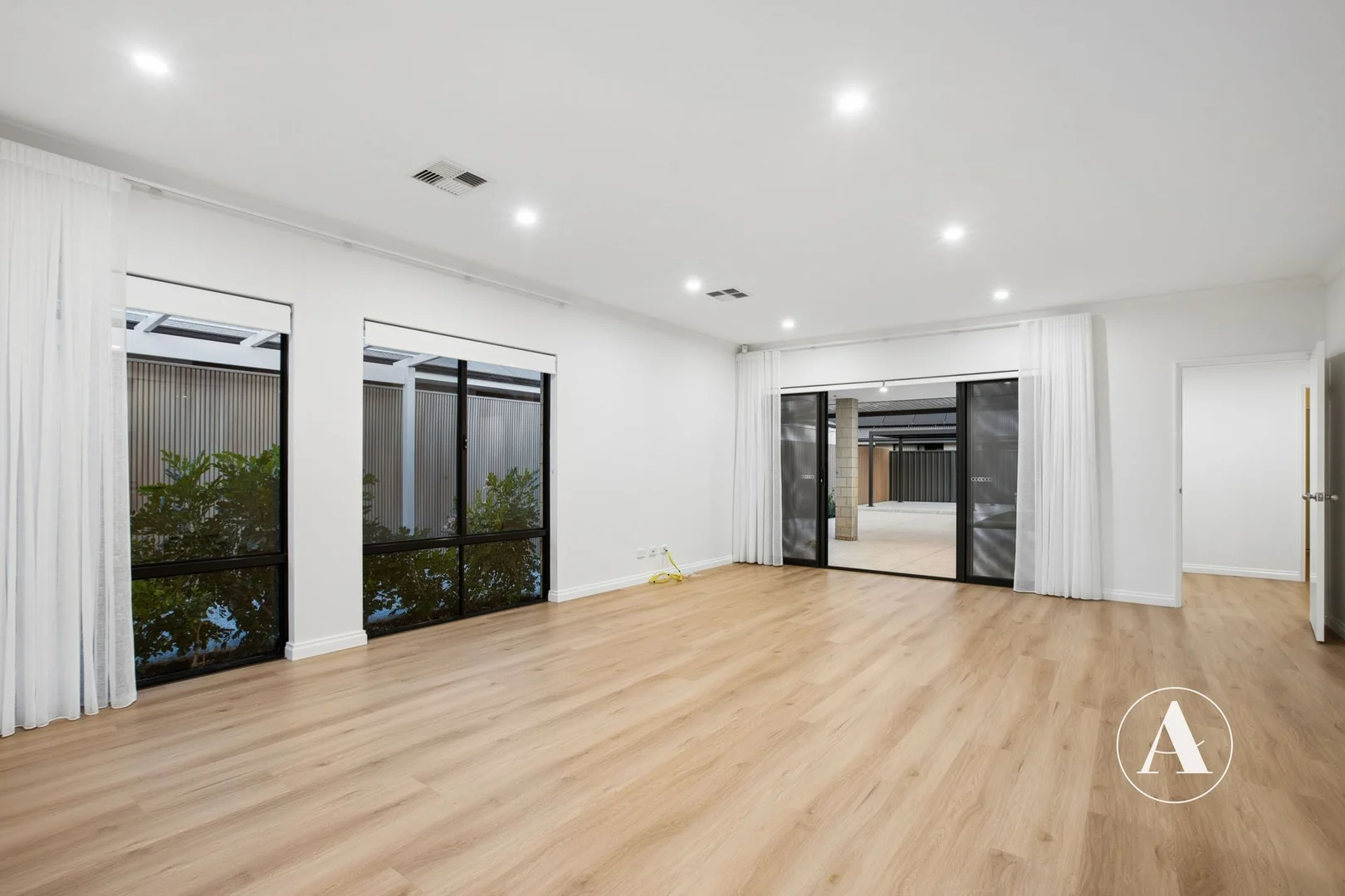 Additional image 3 of 4 Oaklawn Street, Hilbert WA 6112