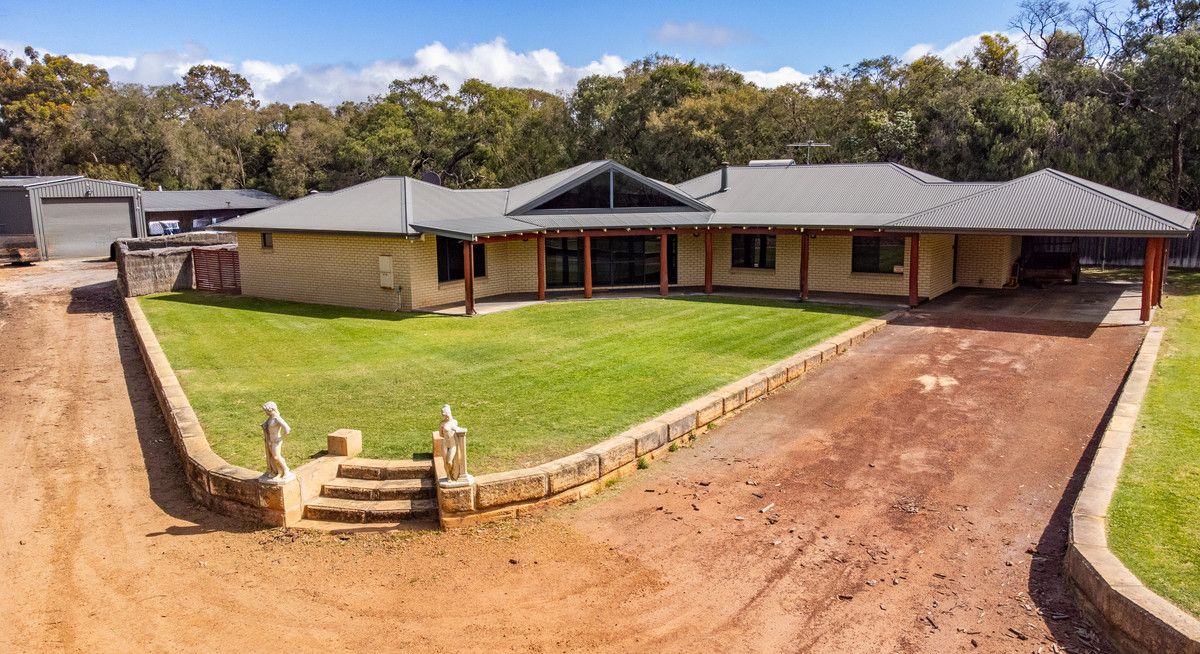 4 bedrooms House in 8 WHISTLER Cove WEST BUSSELTON WA, 6280