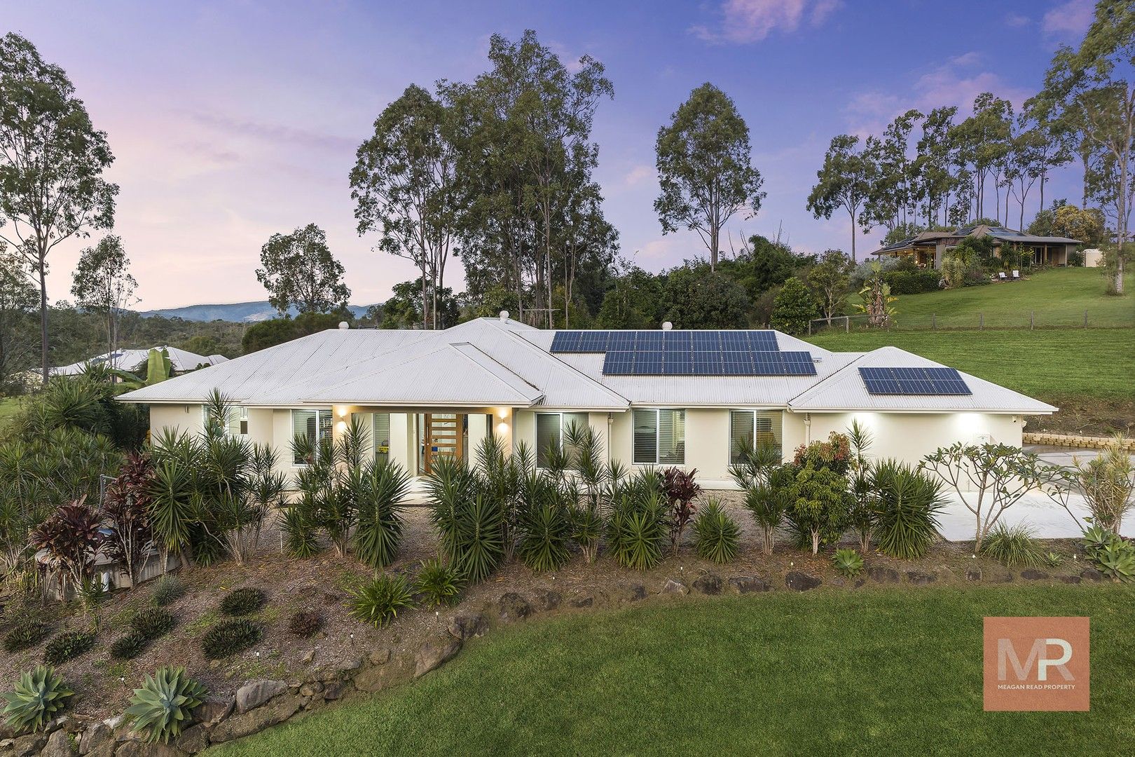 4 bedrooms House in 4 Prince of Wales Court MUNDOOLUN QLD, 4285