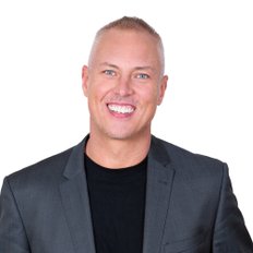 Social Realty - Andrew Oostenbrink