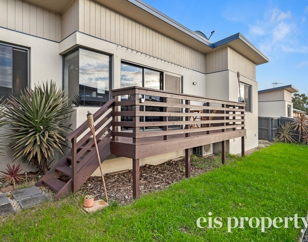 3/8 Lomandra Drive, Blackmans Bay TAS 7052