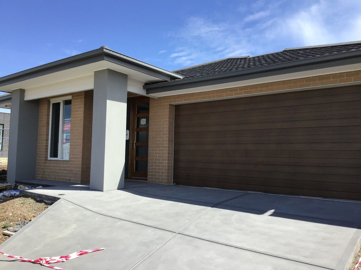 4 bedrooms House in 5 Hoover Street CRAIGIEBURN VIC, 3064