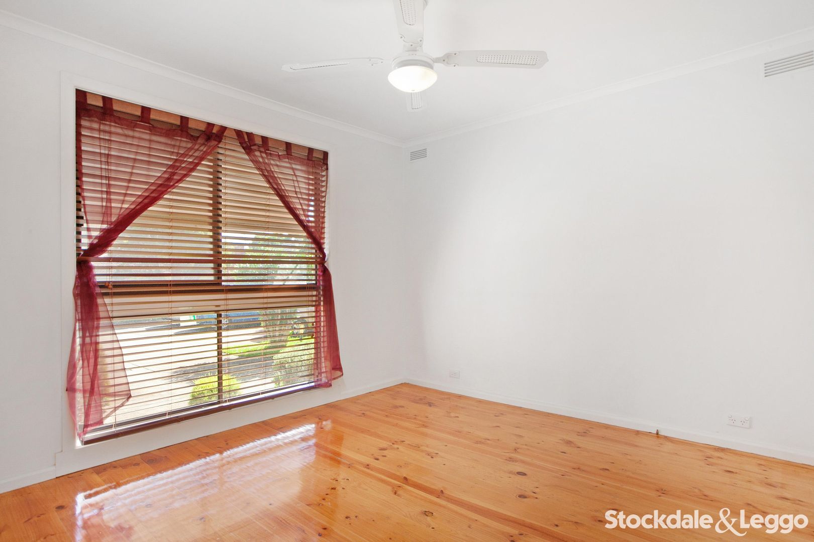 4/12 Sharpe Street, Reservoir VIC 3073, Image 2