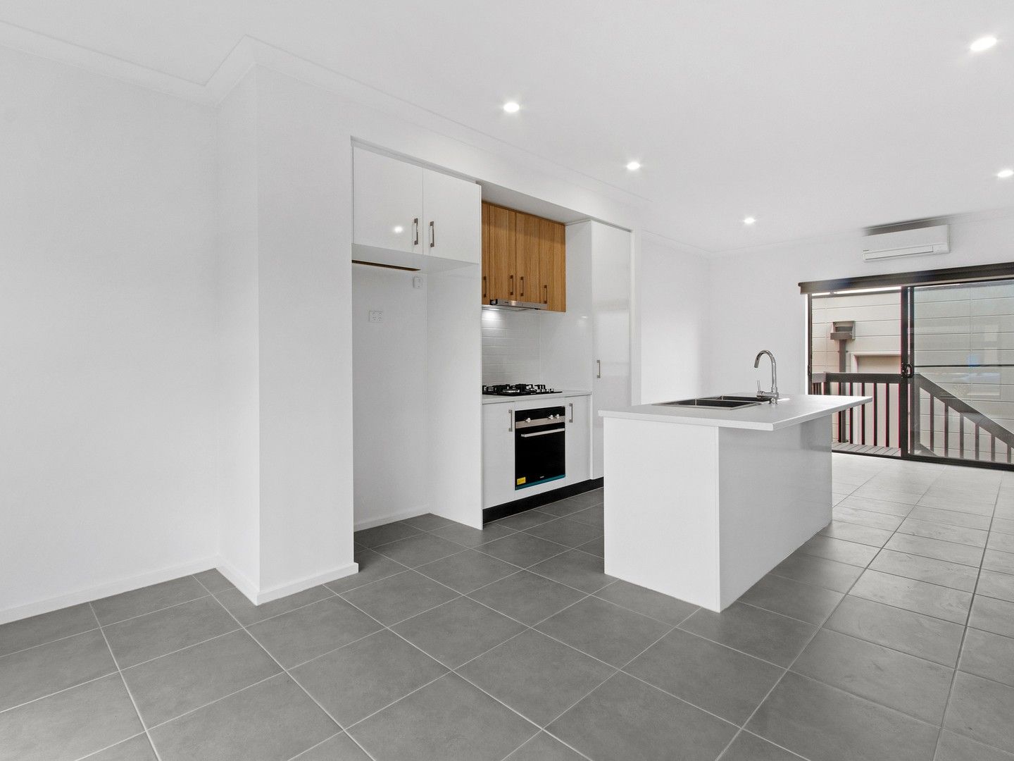 3 bedrooms House in 56 Merribrook Bvd CLYDE VIC, 3978