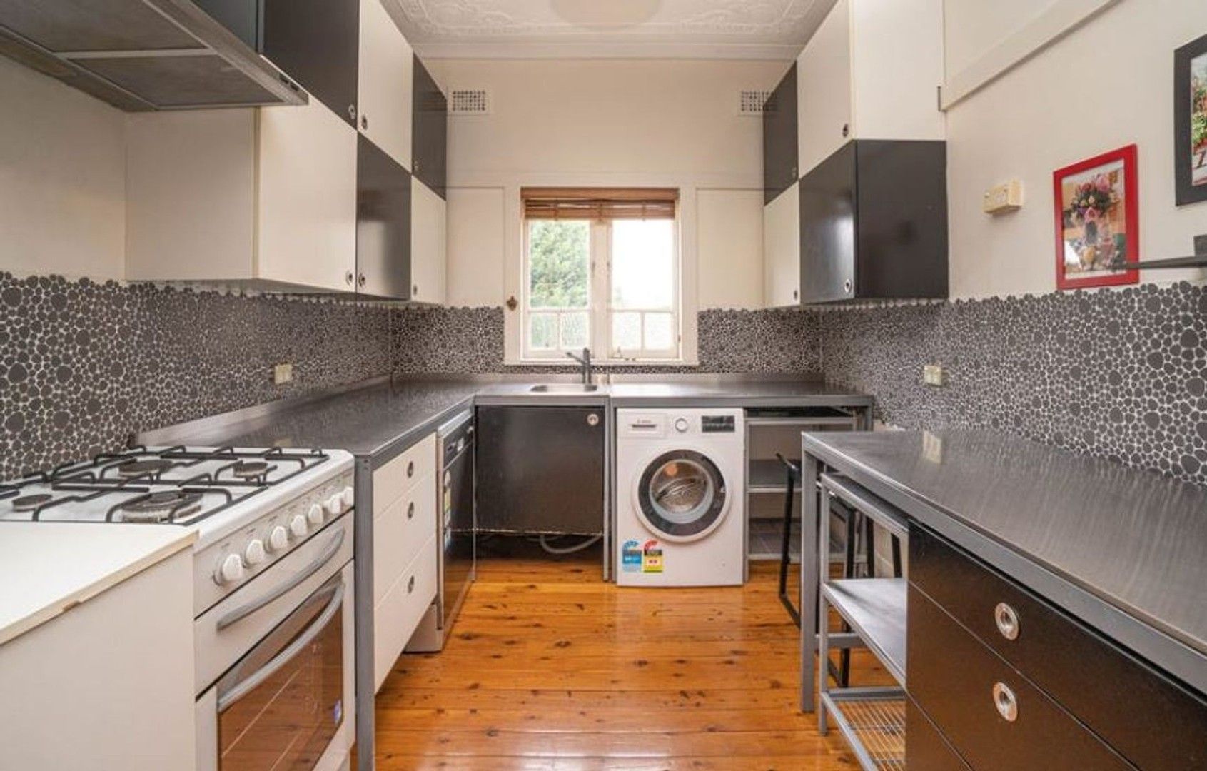 1 bedrooms Apartment / Unit / Flat in 2/64 Grosvenor Cres SUMMER HILL NSW, 2130