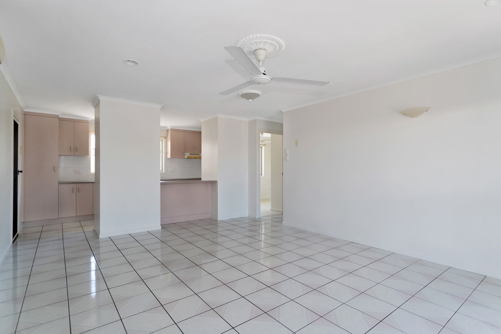 2/4 Comino Court, South Mackay QLD 4740, Image 2