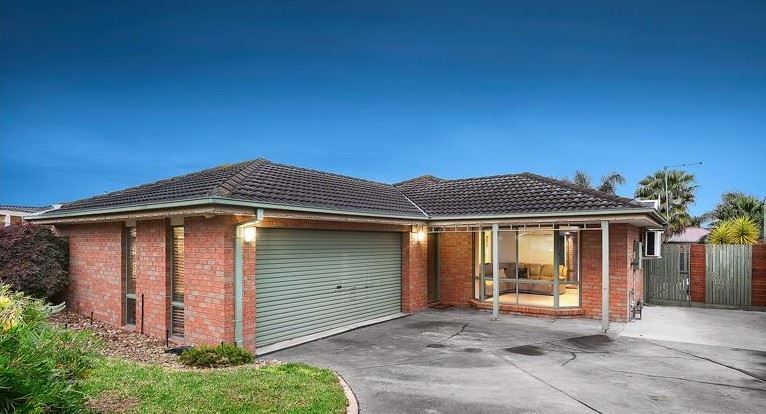 1 Raneen Place, Berwick VIC 3806