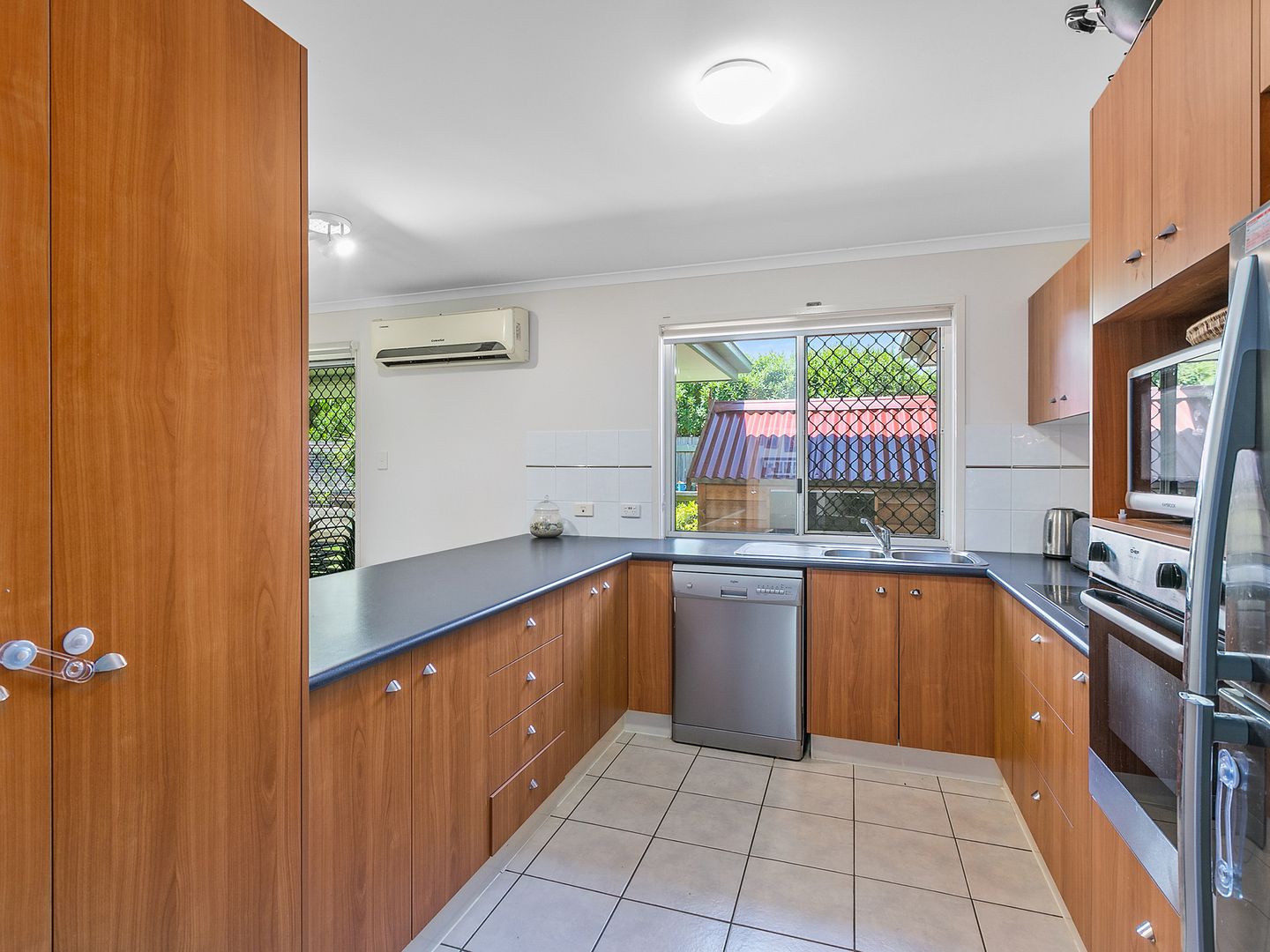 36/8 Zahner Place, Manly West QLD 4179, Image 2