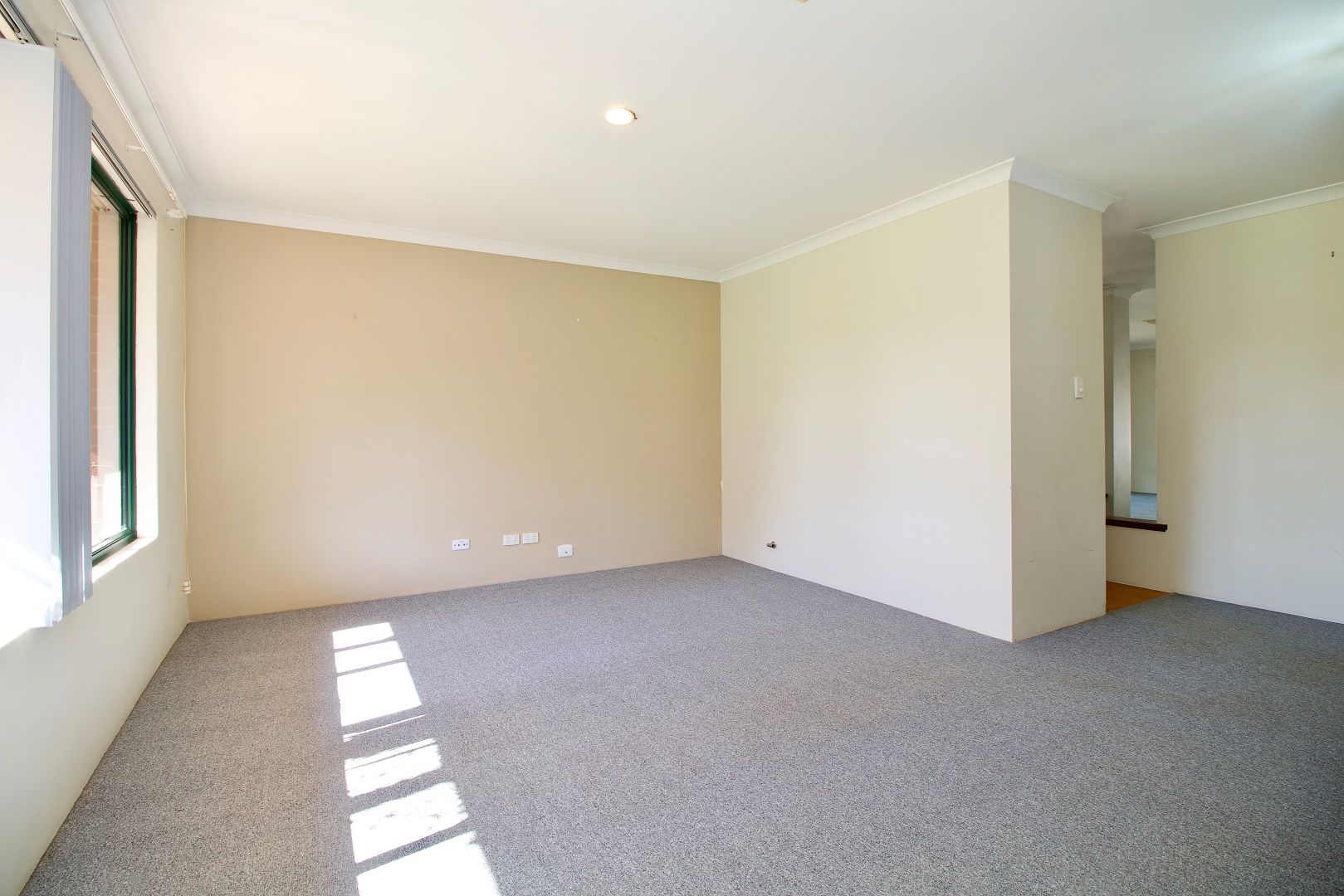 12 Grace Court, Cooloongup WA 6168, Image 2