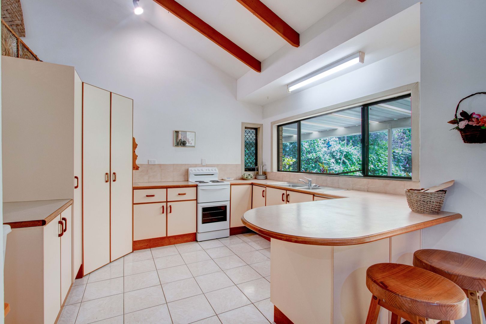 7 Mor-Gan-O Street, Bingil Bay QLD 4852, Image 2