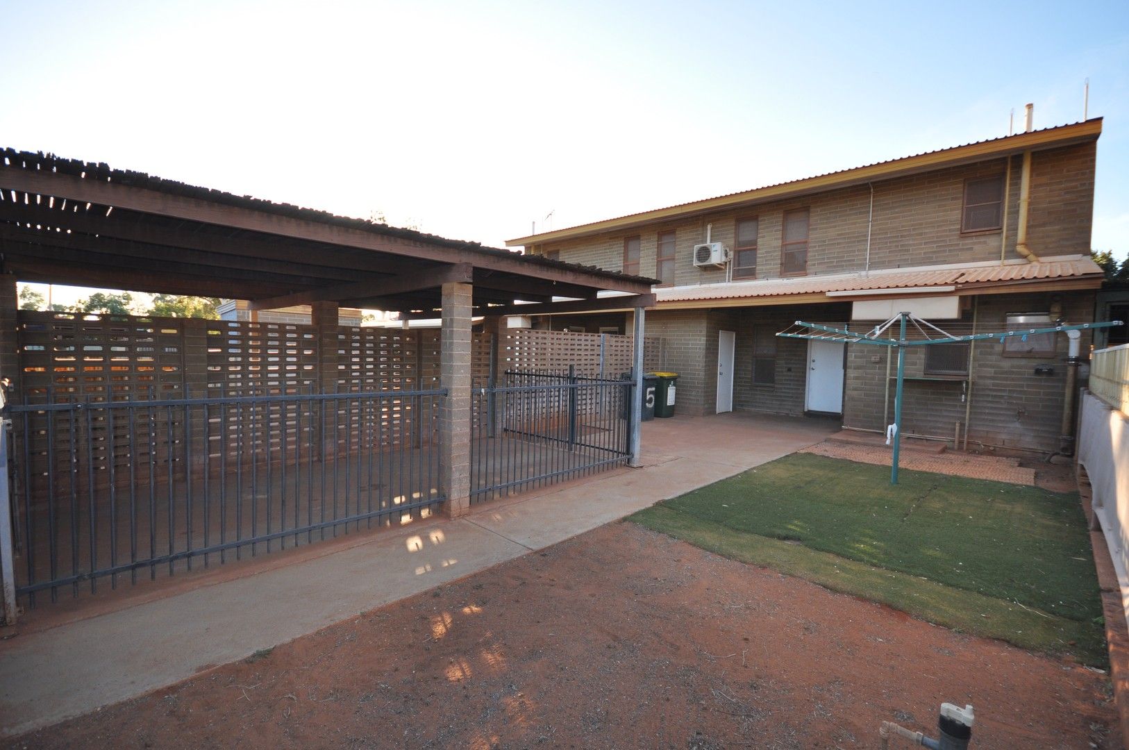 3 bedrooms Townhouse in 5 Judith Way SOUTH HEDLAND WA, 6722