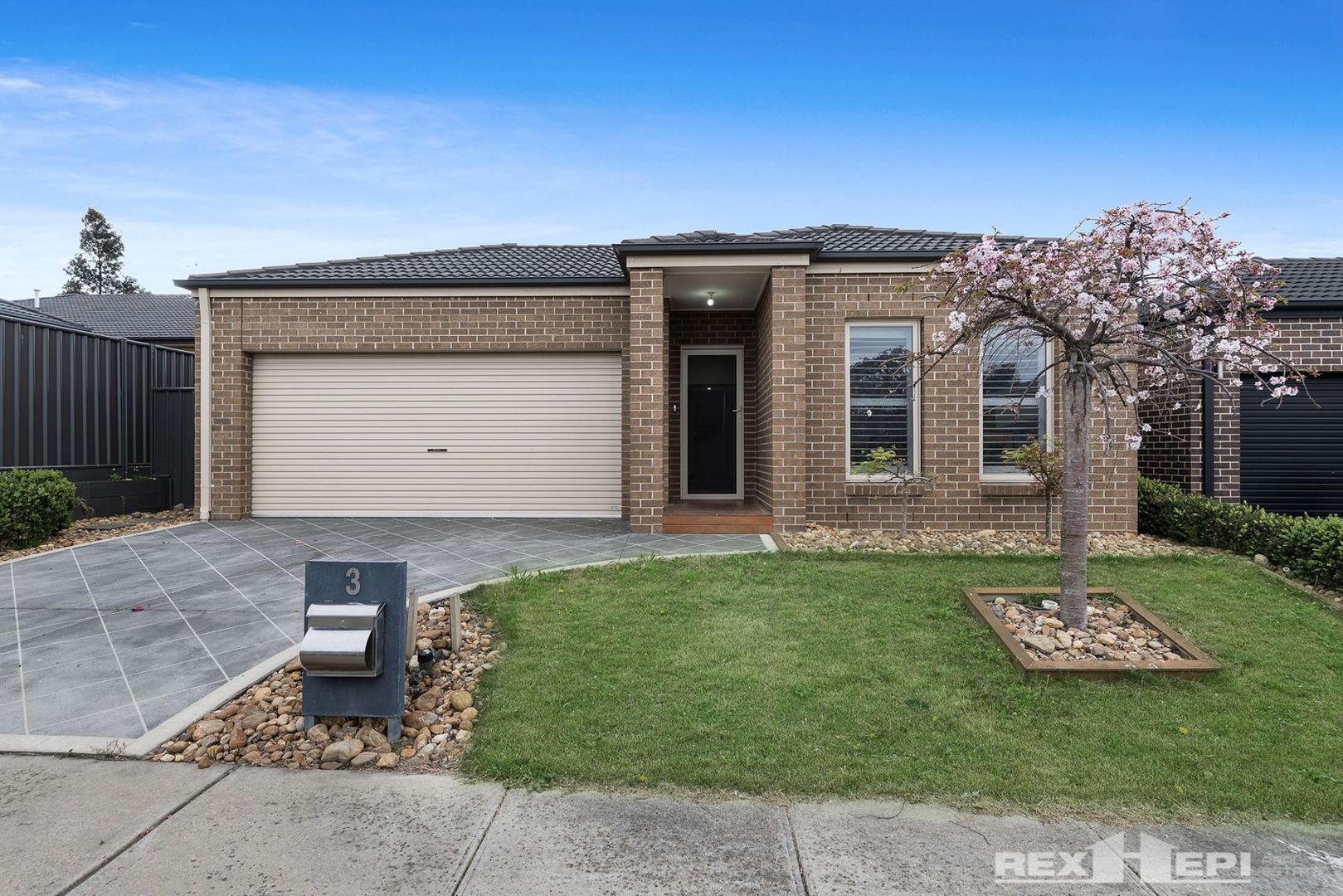 3 Karlson Way, Cranbourne North | Property History & Address Research ...
