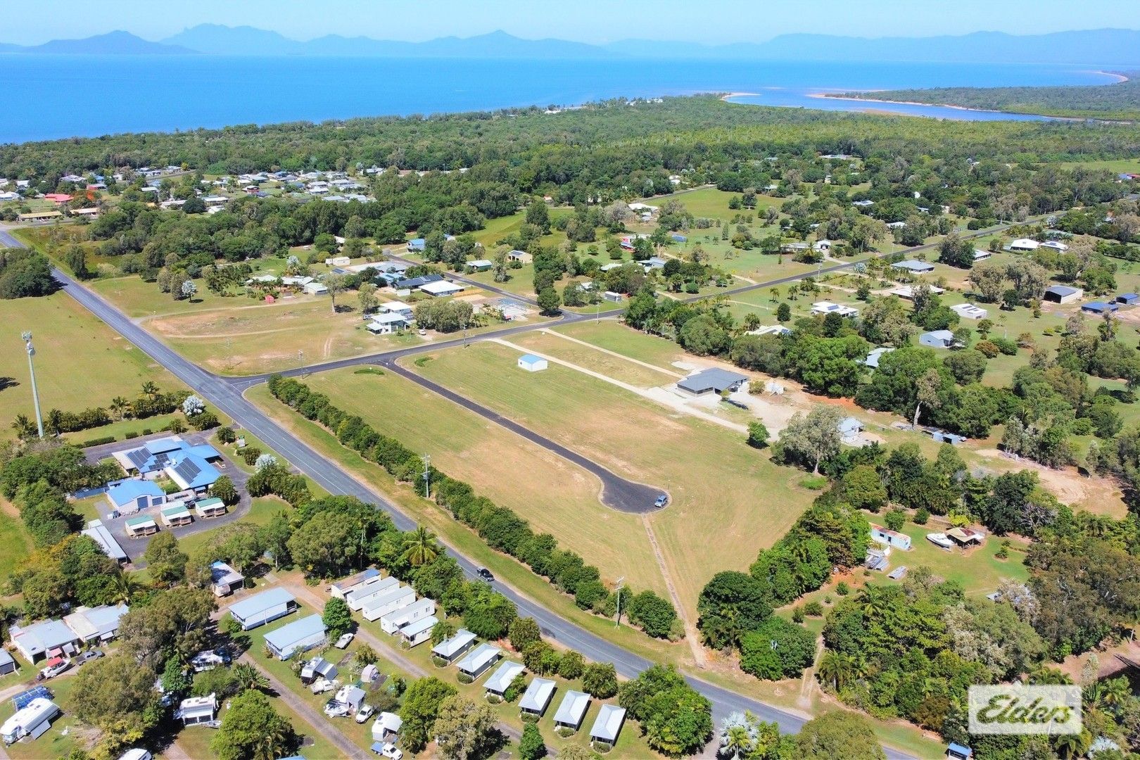 Vipiana Drive, Tully Heads QLD 4854 Domain