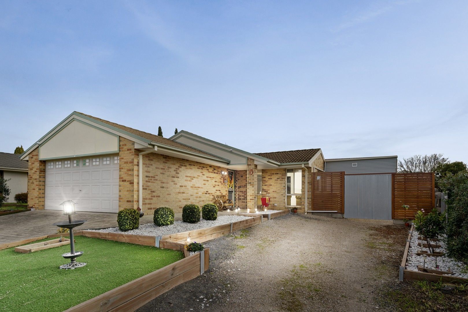 13 Ruthven Close, Hillside VIC 3037, Image 0