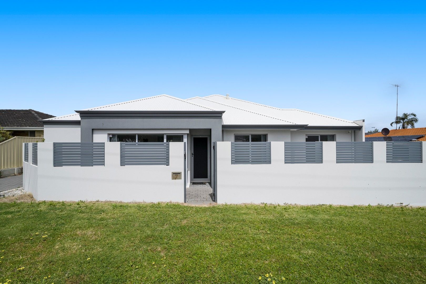 3 bedrooms House in 7A Hotspur Road SPEARWOOD WA, 6163