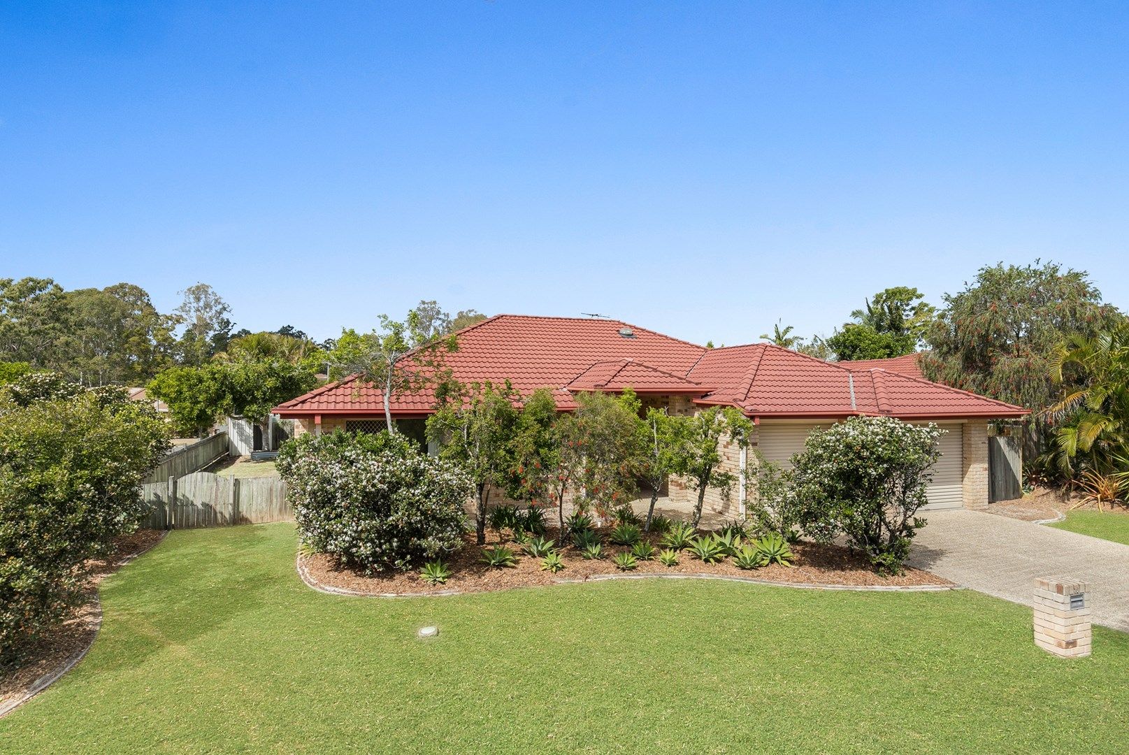 16 Curlew Place, Riverhills QLD 4074, Image 0