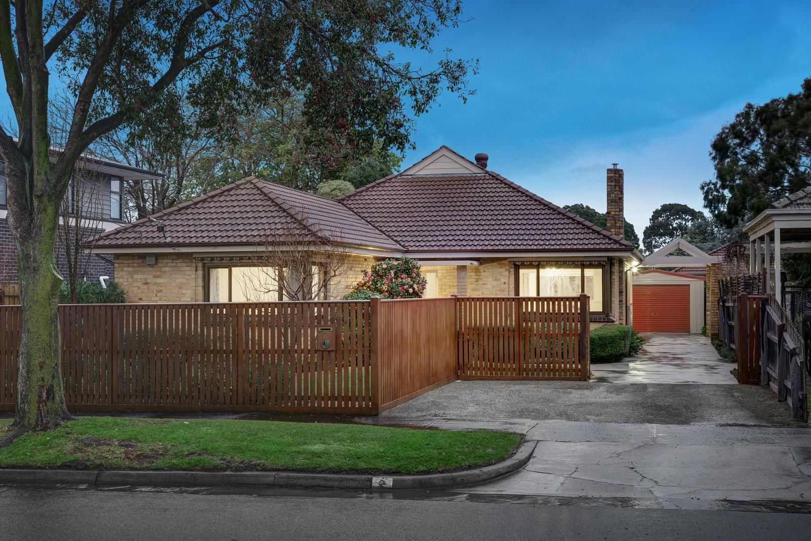 2 Earlsfield Road, Hampton VIC 3188, Image 0