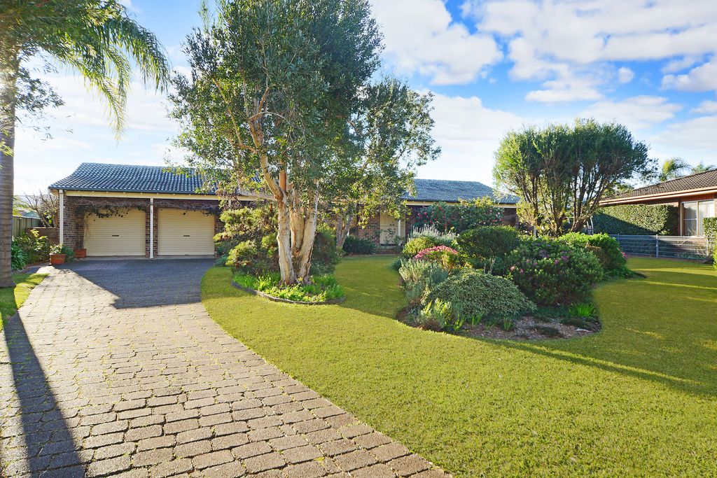 4 Amber Place, Bomaderry NSW 2541, Image 1