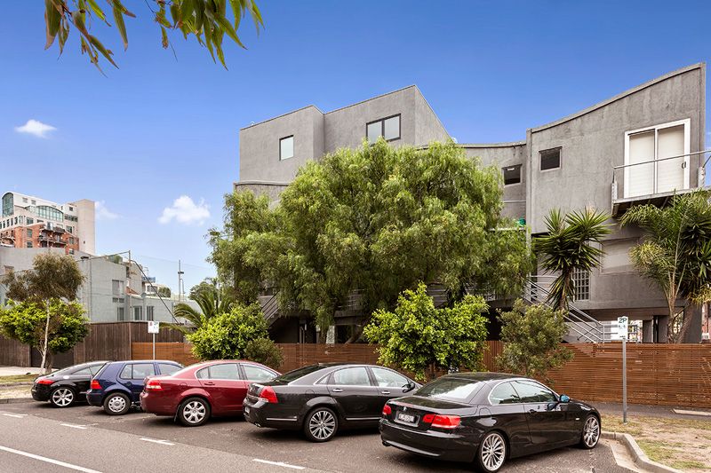 3 bedrooms Townhouse in 18/15 Beach Street PORT MELBOURNE VIC, 3207