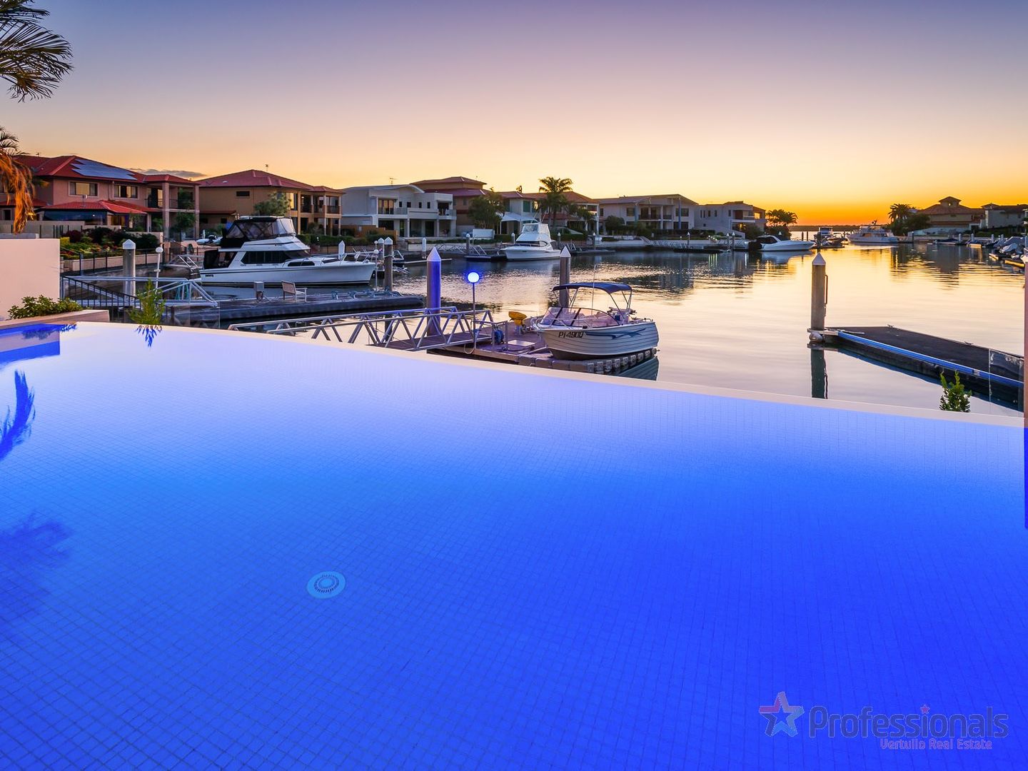 22 The Sovereign Mile, Sovereign Islands QLD 4216, Image 1