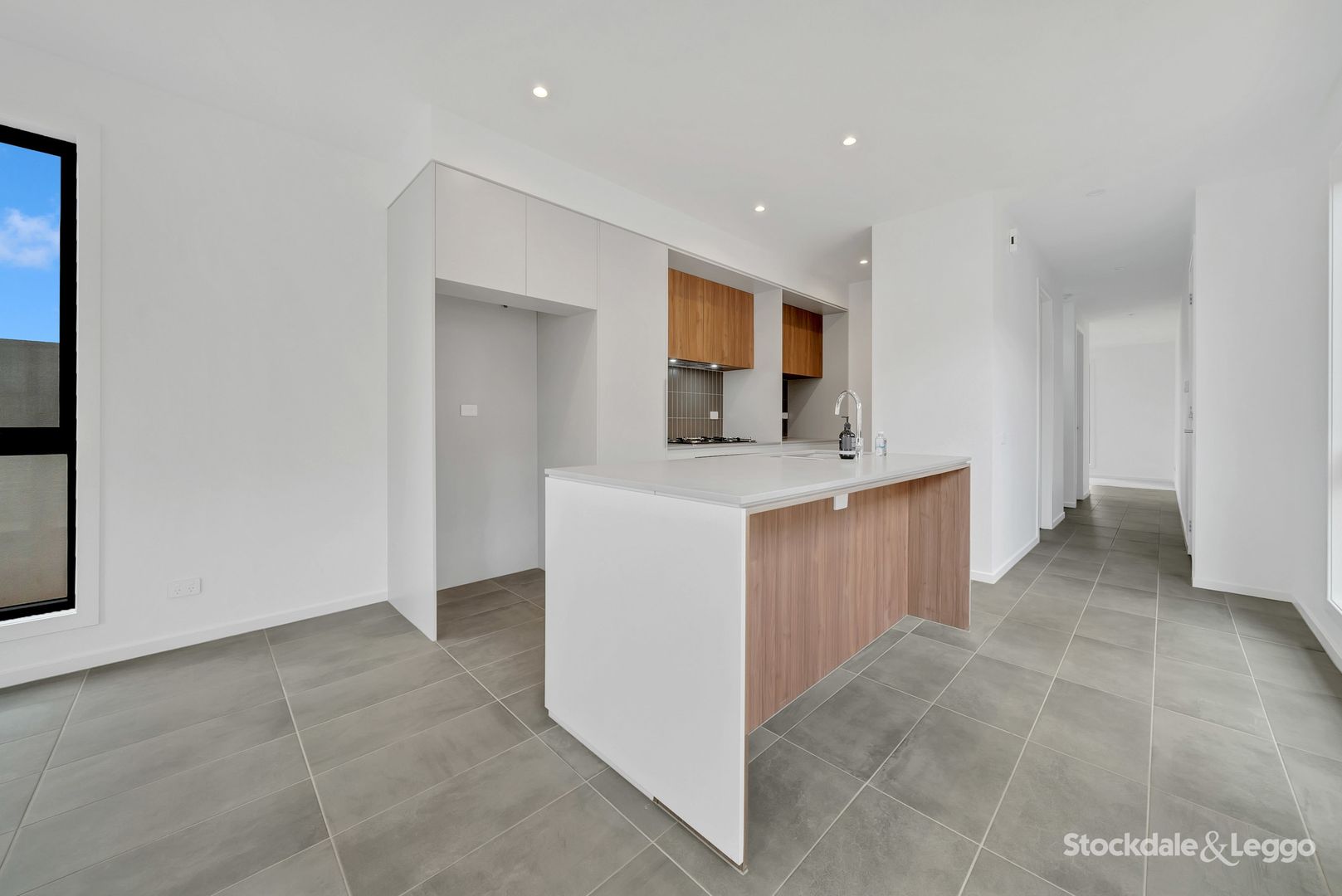 24 Cobblefield Street, Aintree VIC 3336, Image 2