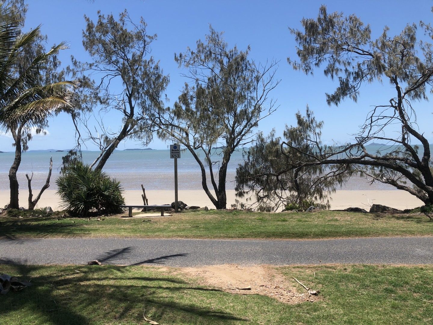 4 bedrooms House in 108 Schofield Parade KEPPEL SANDS QLD, 4702