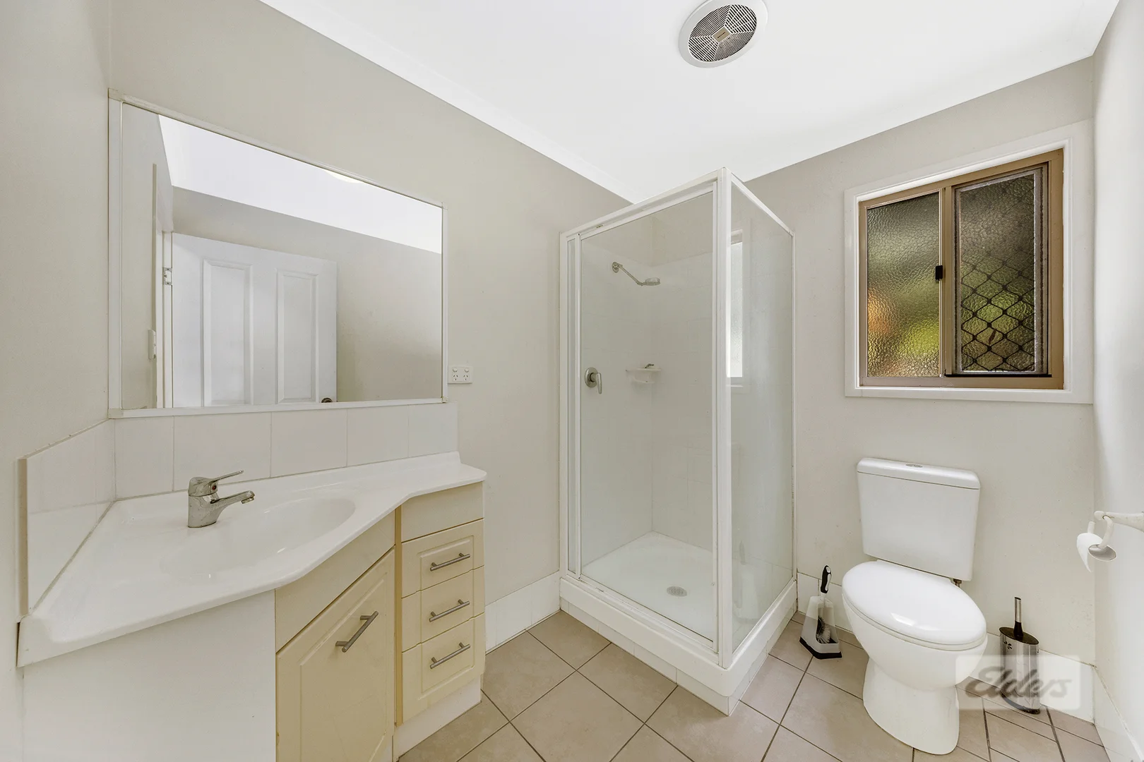 Additional image 13 of 24 Coral Court, Kin Kora QLD 4680