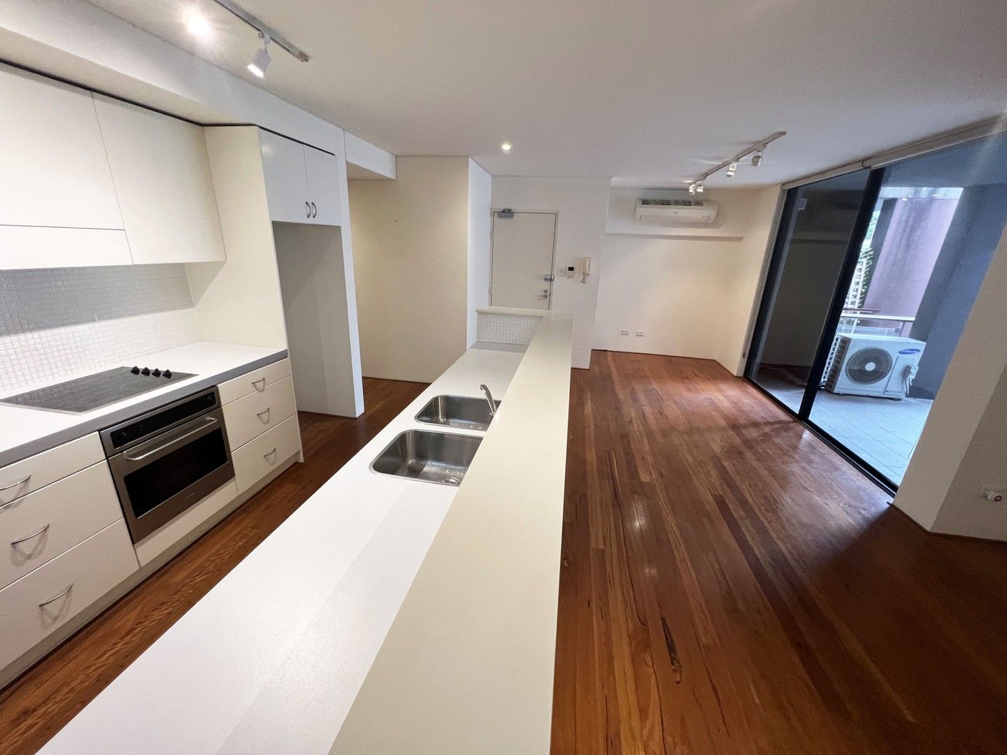 1 bedrooms Apartment / Unit / Flat in 13/199 George Street REDFERN NSW, 2016