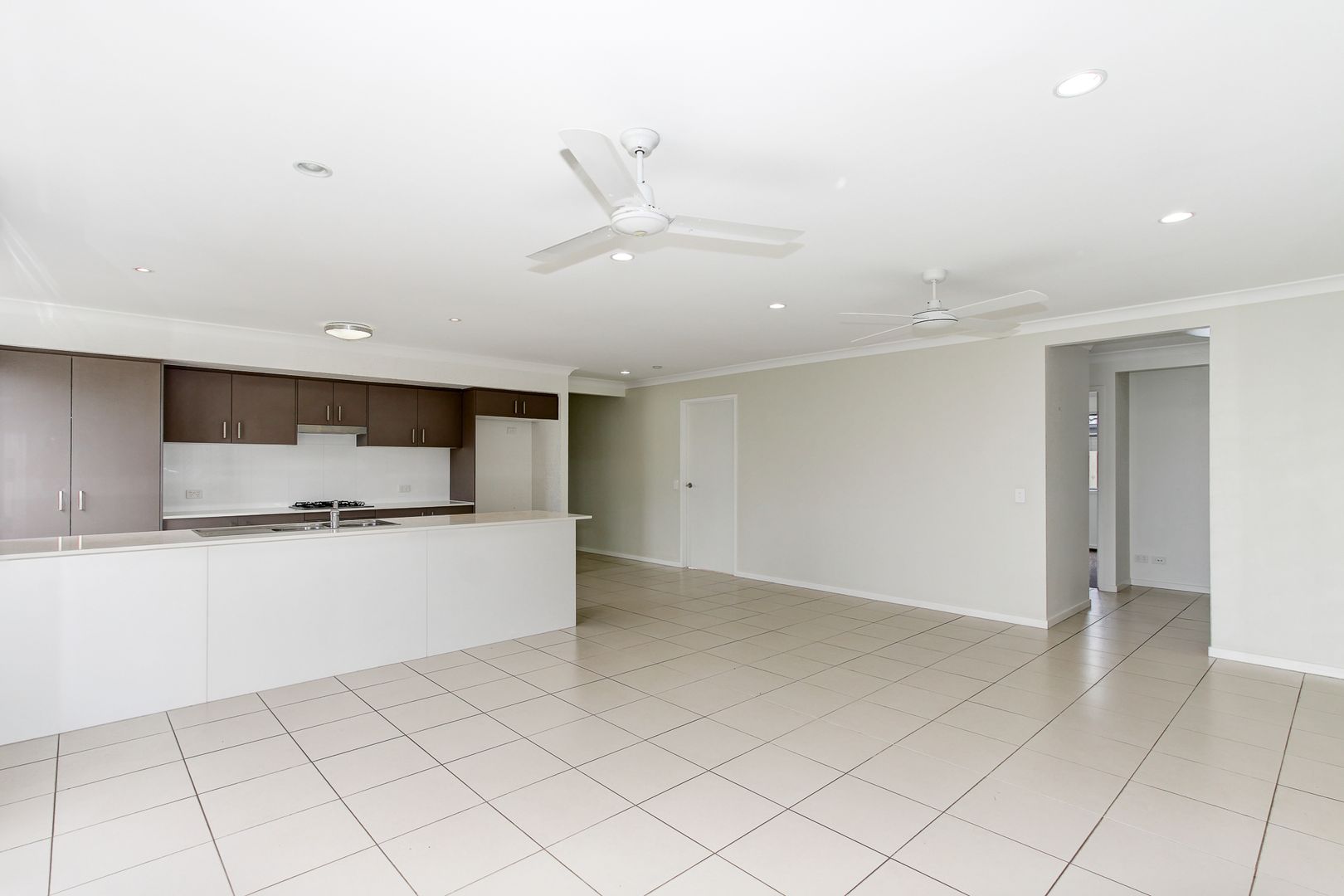 6 Oxley Circuit, Urraween QLD 4655, Image 2