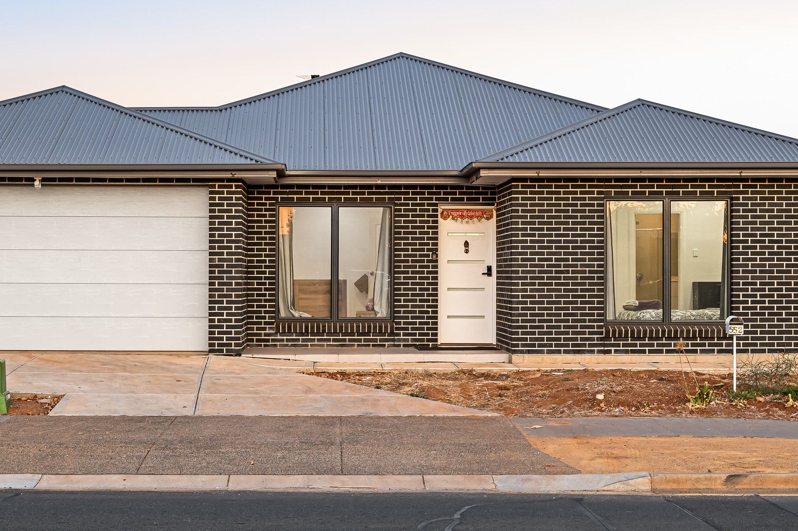 4 bedrooms House in 552 Stebonheath Road DAVOREN PARK SA, 5113