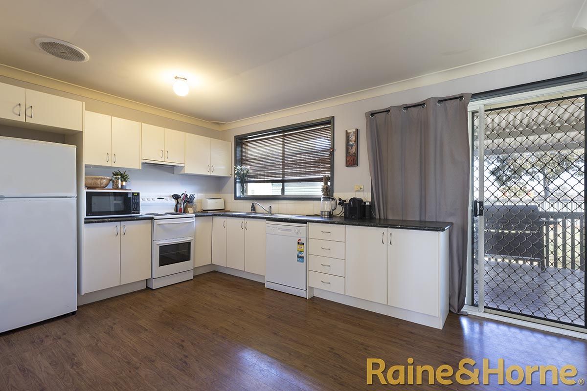 19 Potter Close, Dubbo NSW 2830, Image 1