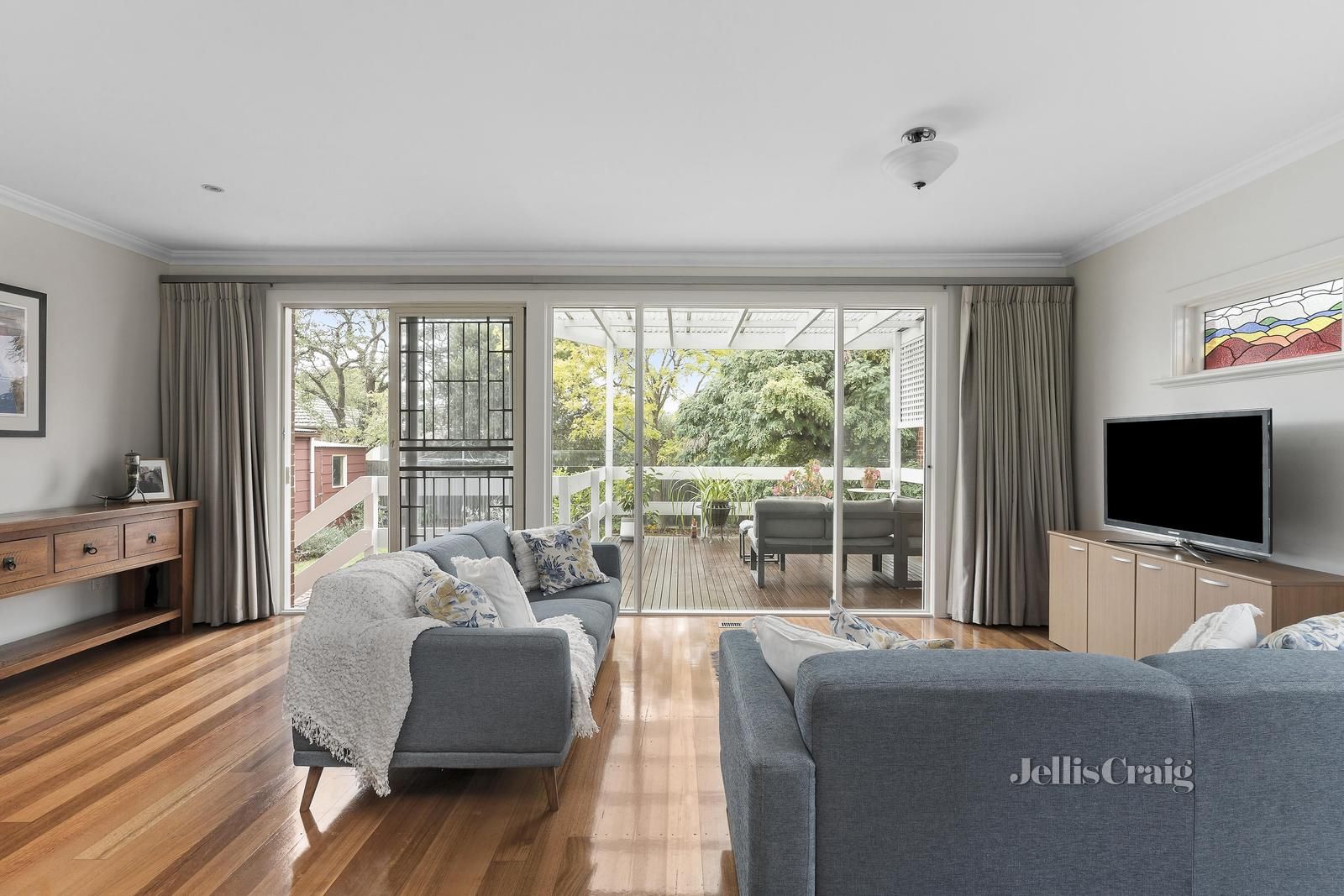 27 Balmoral Avenue, Strathmore VIC 3041, Image 2