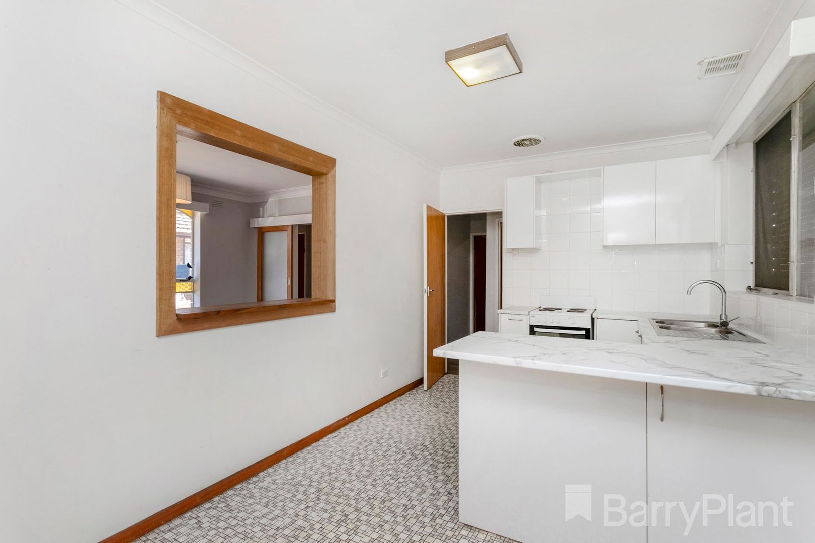 6/28 Suffolk Road, Sunshine North VIC 3020, Image 2