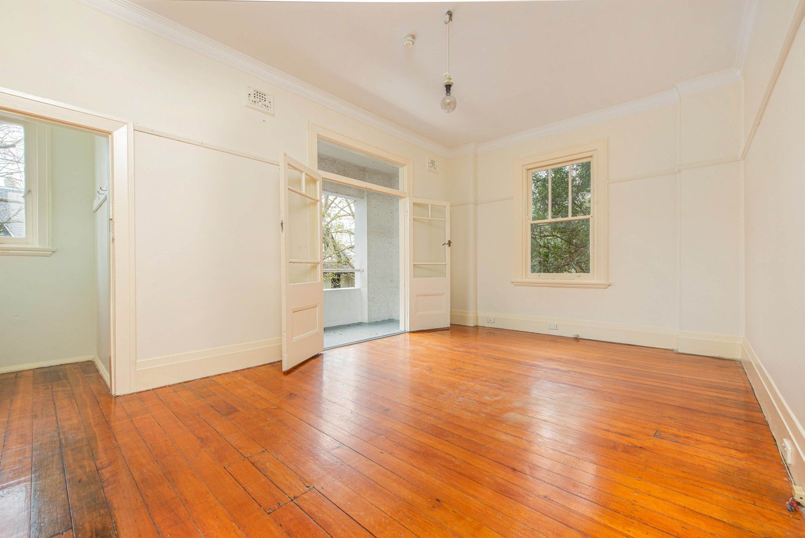 2 bedrooms Apartment / Unit / Flat in 3/130 Victoria Street POTTS POINT NSW, 2011